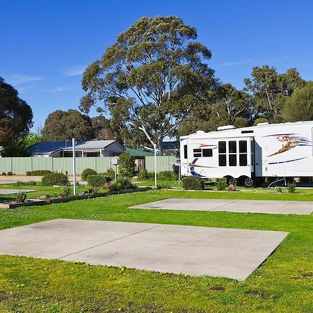 Sandhurst Motel Carrum Downs Exterior photo