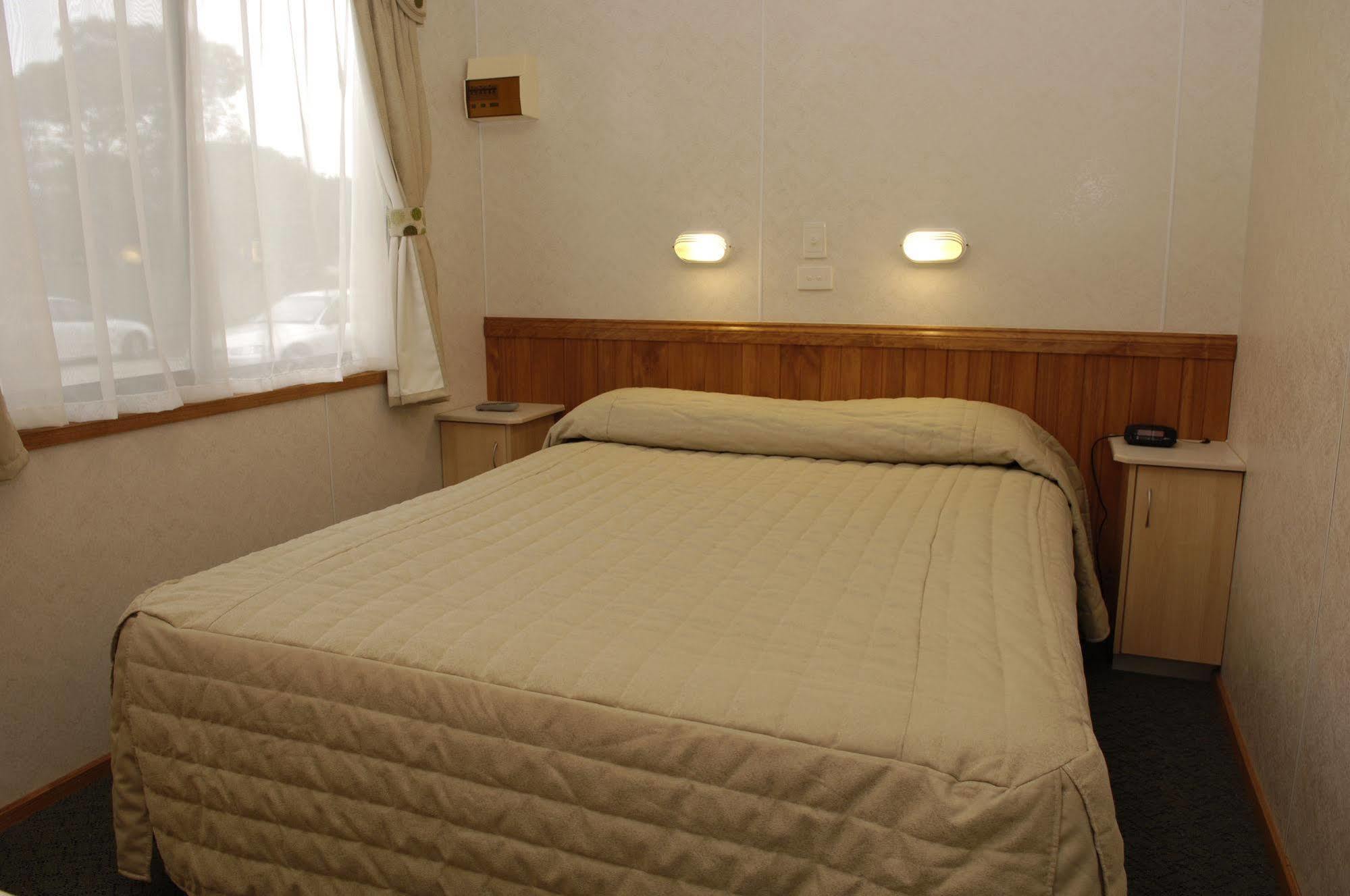 Sandhurst Motel Carrum Downs Exterior photo